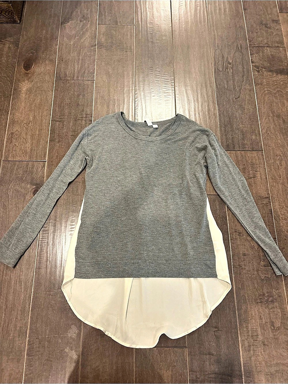 Gray & White Layered Tunic Size Small